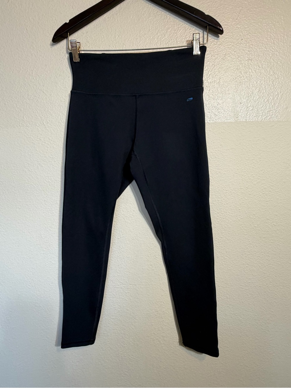 Cycle House By Marika Black Capri Leggings M